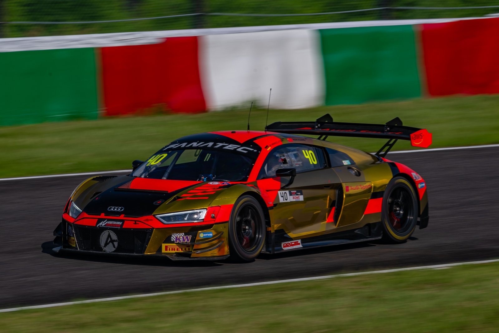 Fanatec GT Asia FP1: Winkelhock fastest for Absolute and Audi