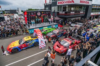Sugo Race 1 Parc Ferme Japan Cup | SRO Motorsport Group